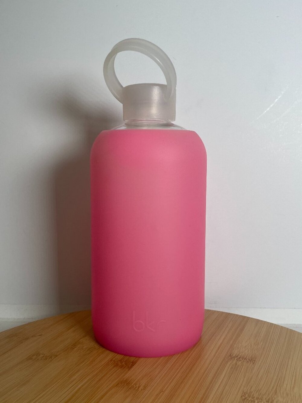 BKR Hot Pink 32 oz 1L Water Bottle Glass Silicone Sleeve Yoga Athleisure Workout